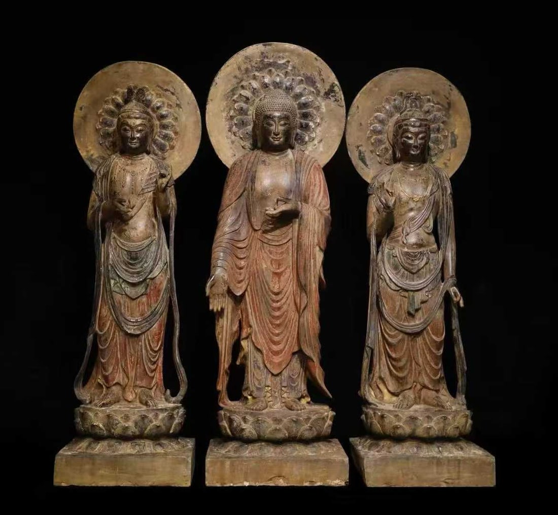 A set of Tang Dynasty bluestone paintings of the Three Saints of the West: The bluestone painting of the Tang Dynasty is solemn in the Western Three Saints SIZE: Main Buddha H: 156cm W: 50cm W: 40cm Guanyin H: 150cm W: 46cm Thickness 38cm (The Dimensions Of All Batches Are M
