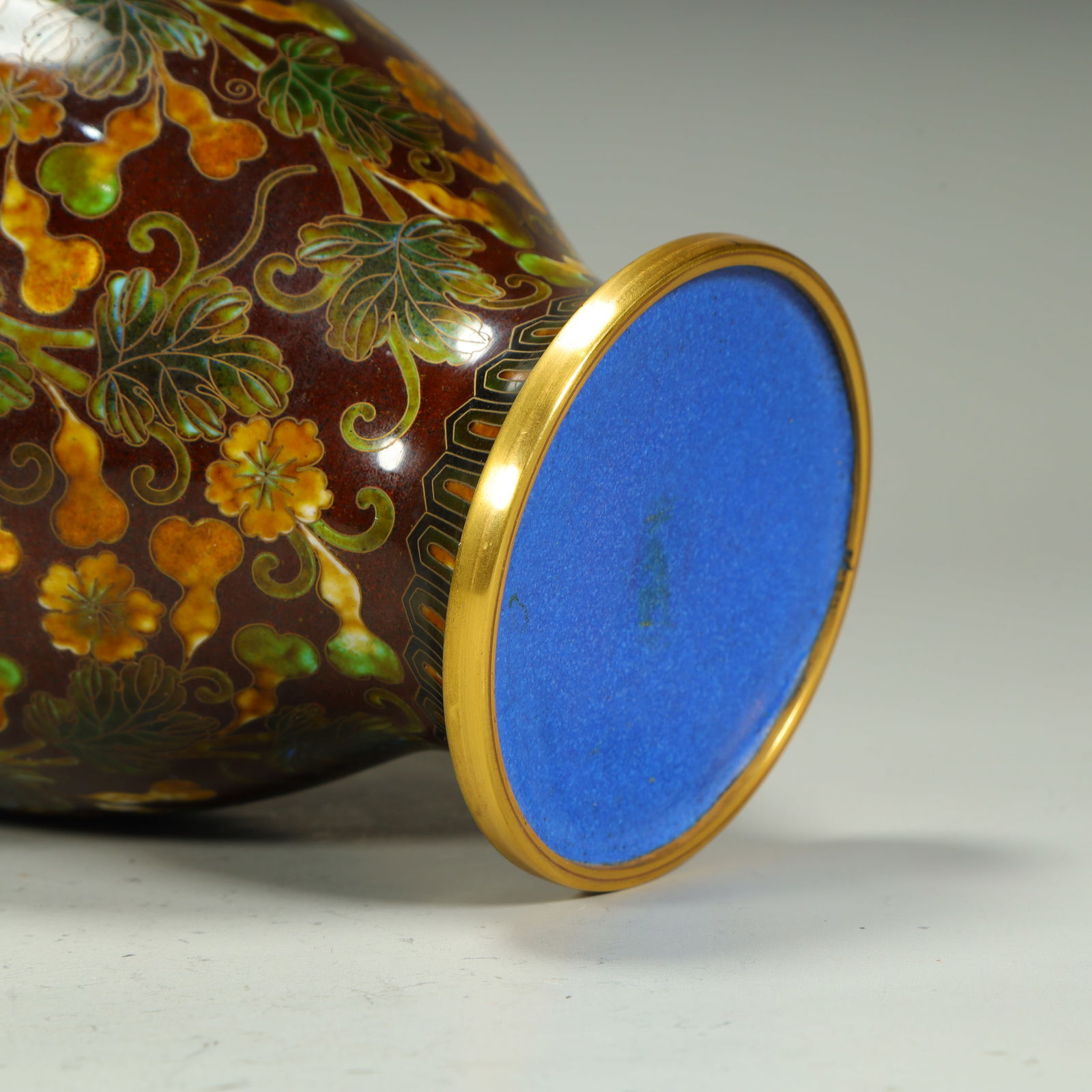 A cloisonné enamel gourd pattern bottle - 11