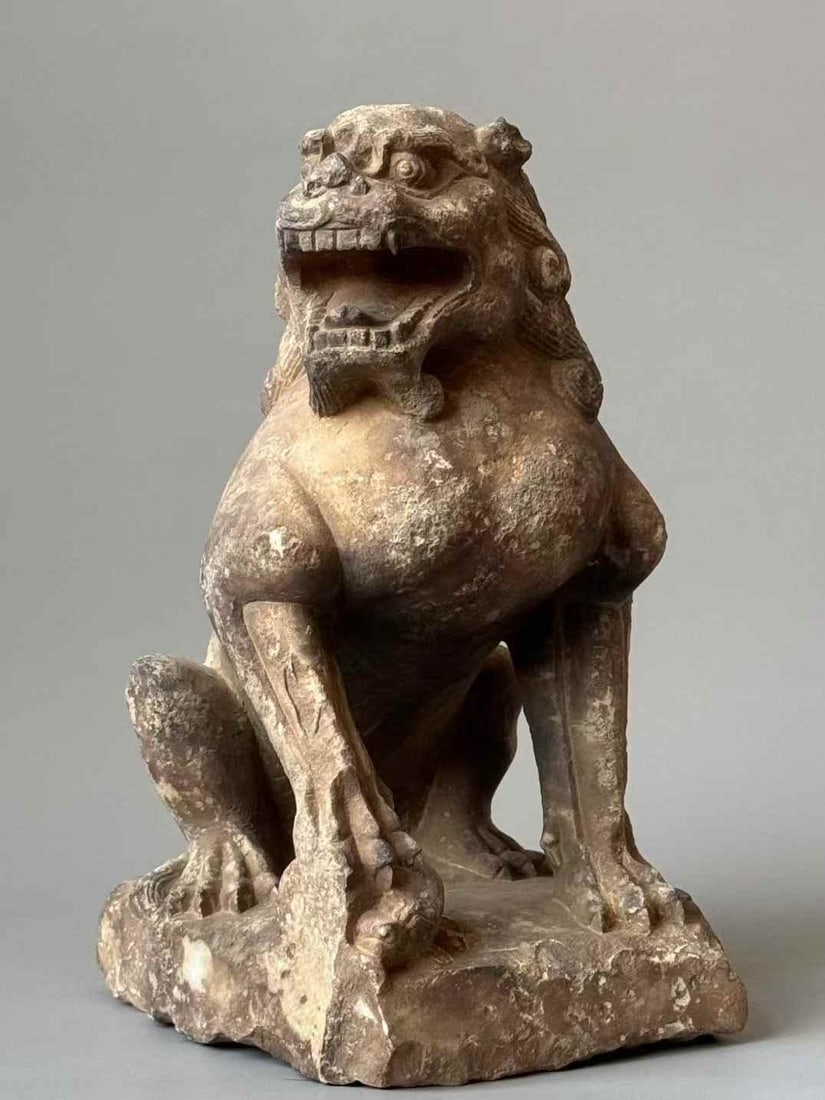 A Tang Dynasty white jade lion (1 of 7)