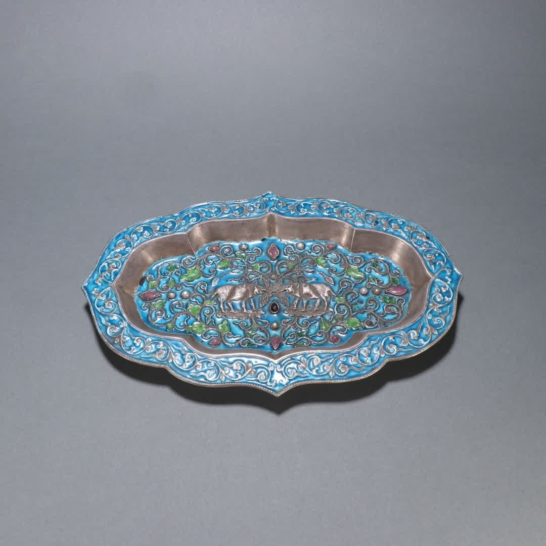 A piece of Qing Dynasty sterling silver burnt blue inlaid tourmaline entwined begonia plate (1 of 9)