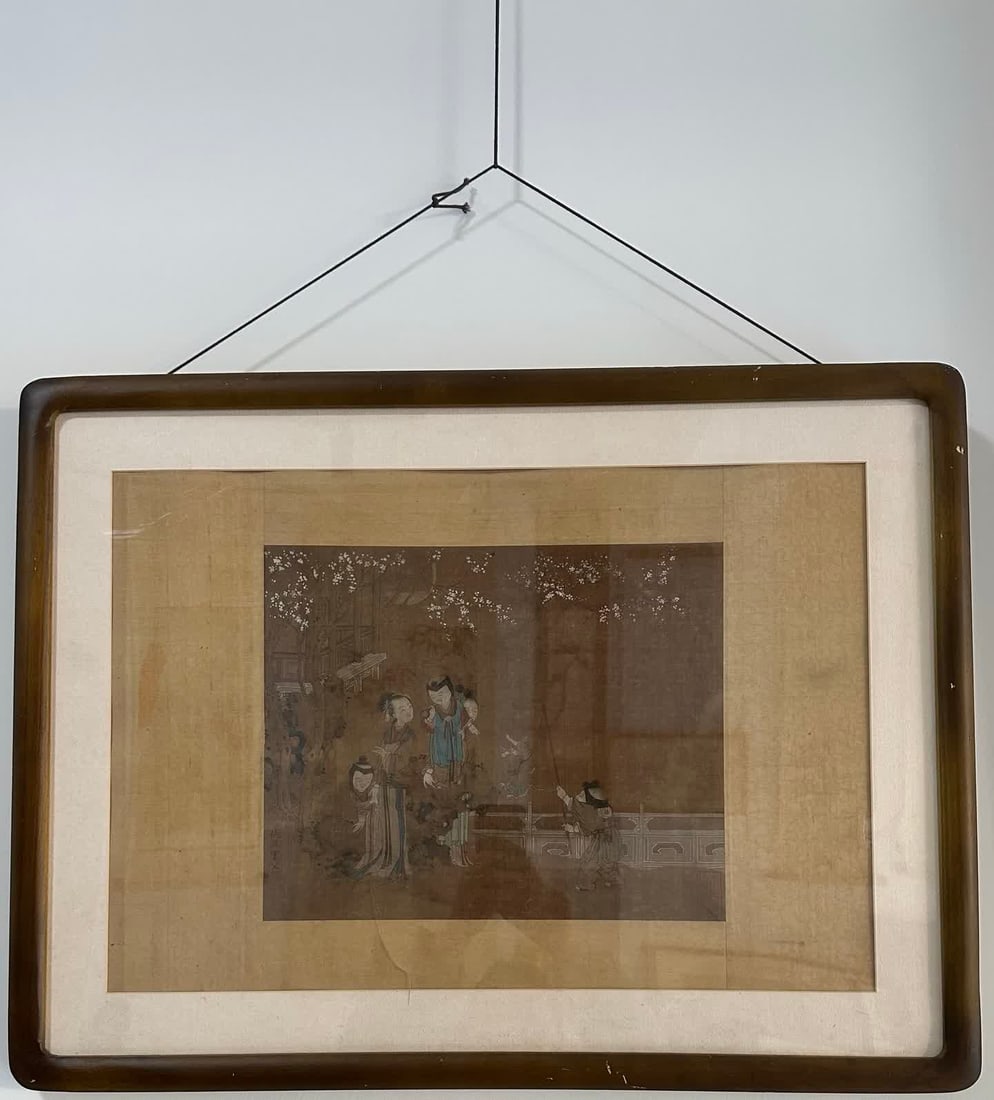 A picture of Qiu Ying's silk characters (1 of 8)