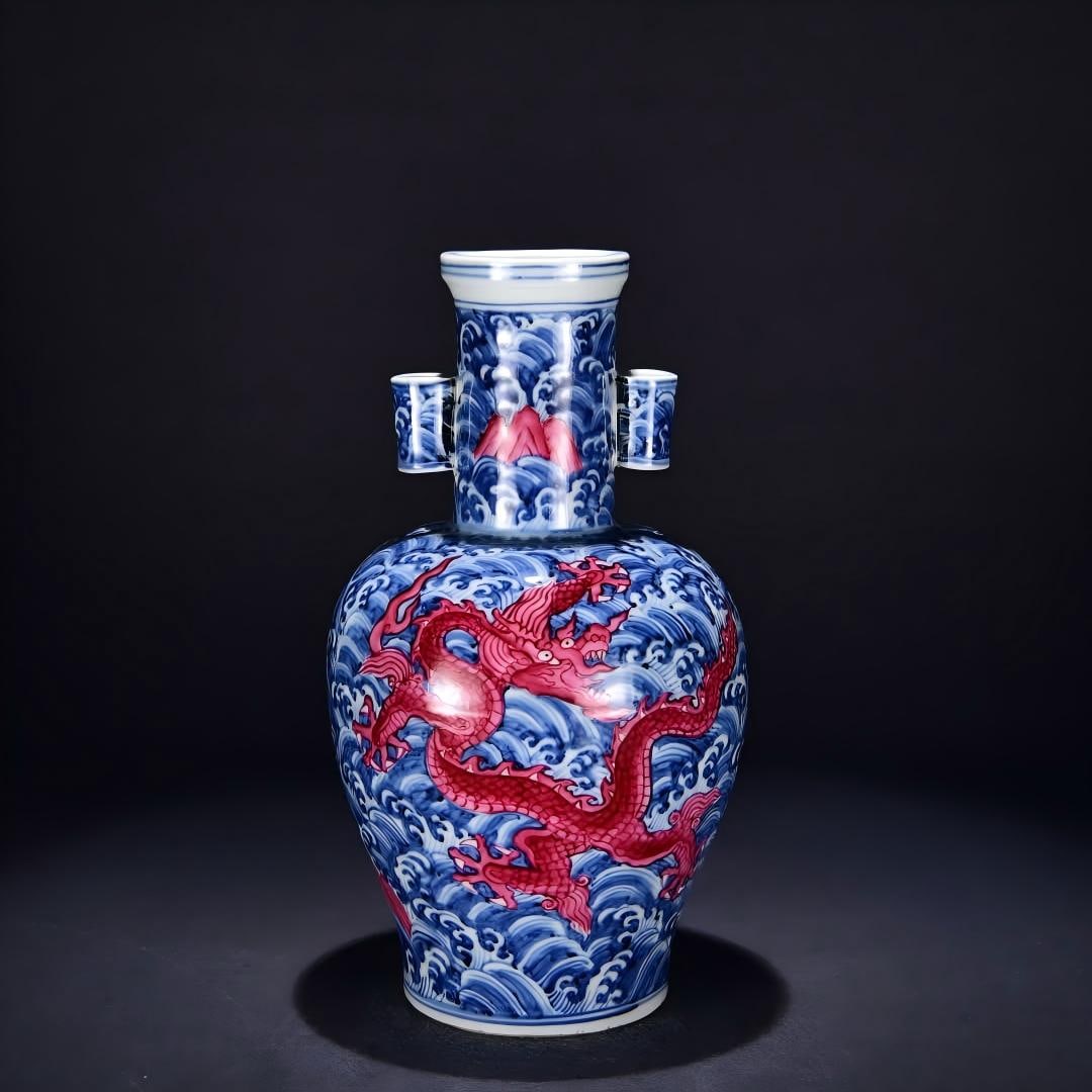 A Ming Xuande blue and white seawater alum red dragon pattern curly ear bottle: Ming Xuande blue and white seawater alum red dragon pattern curly ear bottle SIZE: H:33cm W:19cm (The Dimensions Of All Batches Are Manually Measured.If You Need More Detailed Information, Please Cont