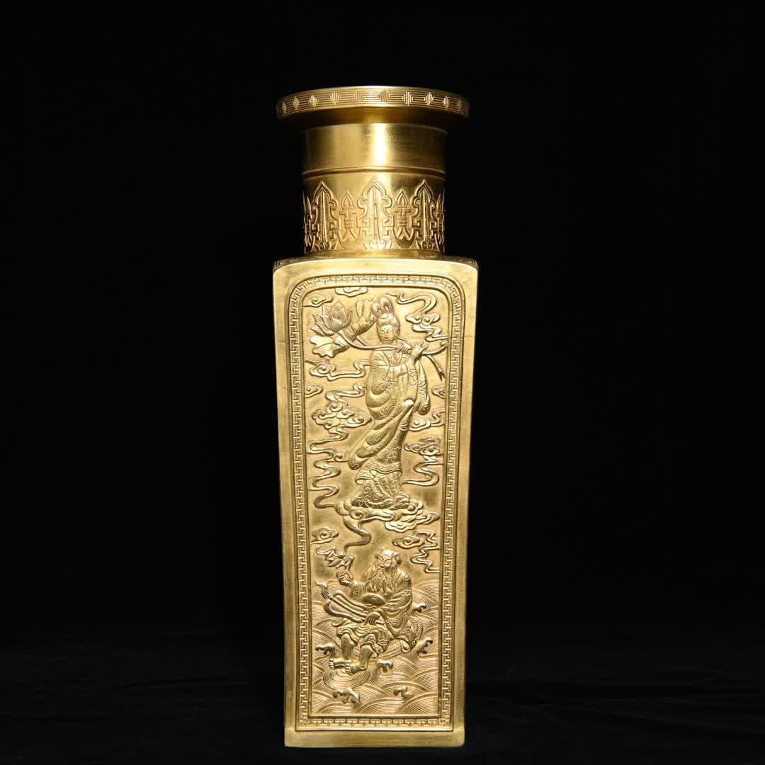 A Qing Qianlong gold embossed Eight Immortals figure pattern square bottle: Qing Qianlong gold embossed Eight Immortals figure pattern square bottle SIZE: H:37.5cm D:12cm (The Dimensions Of All Batches Are Manually Measured.If You Need More Detailed Information, Please Contac