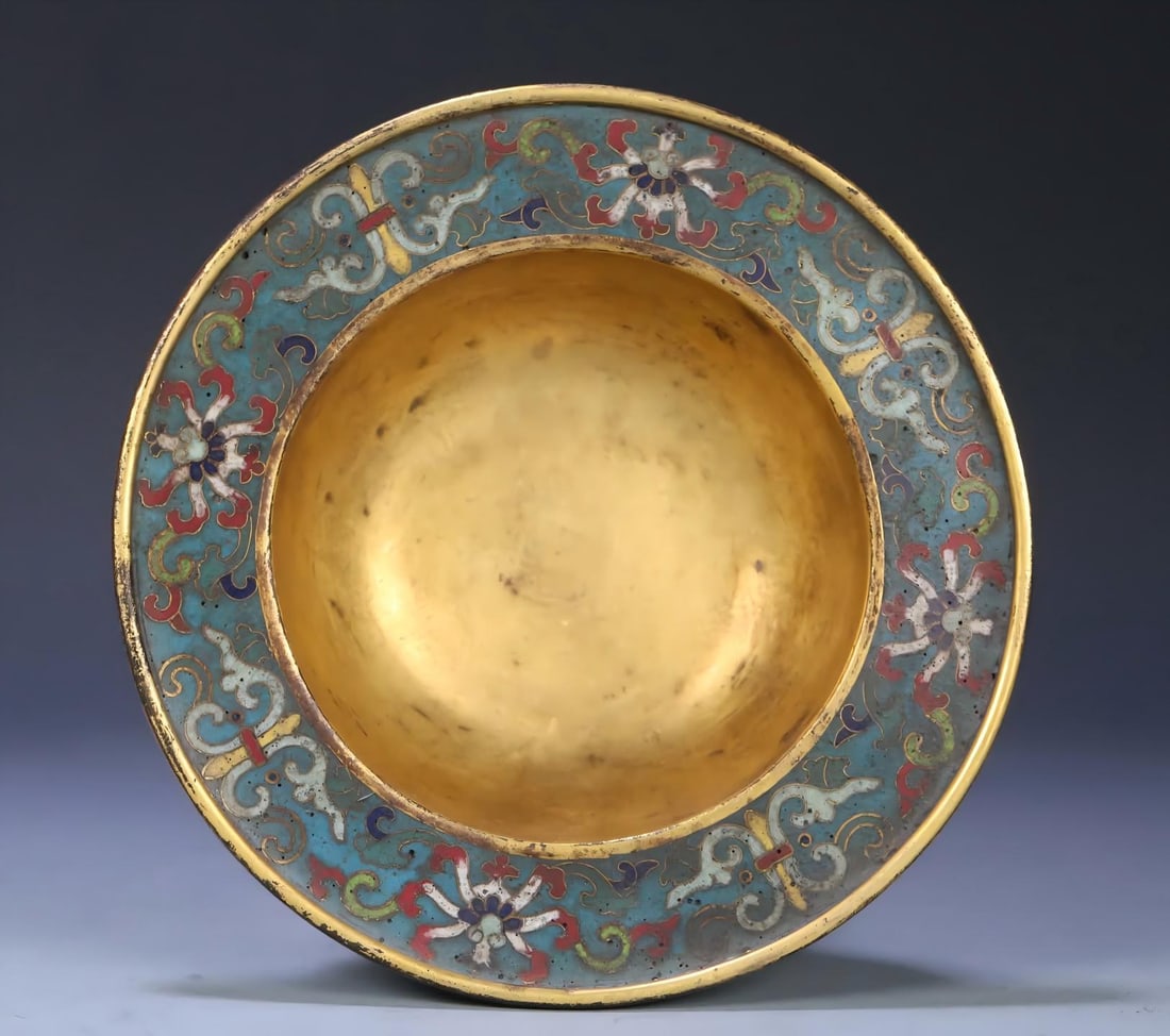 A small cloisonné eight treasure pattern pot made in the Qing Dynasty Qianlong period (1 of 9)