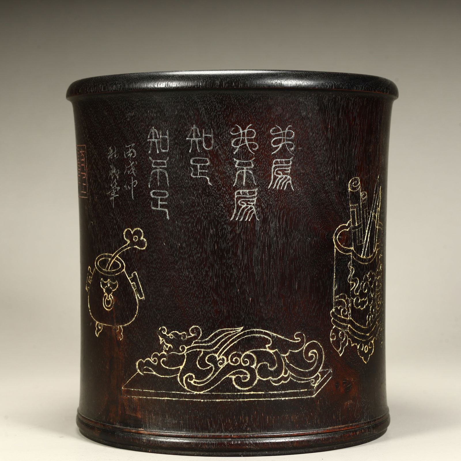 A Qing Dynasty rosewood inlaid silver silk Bogu pattern pen holder (1 of 10)