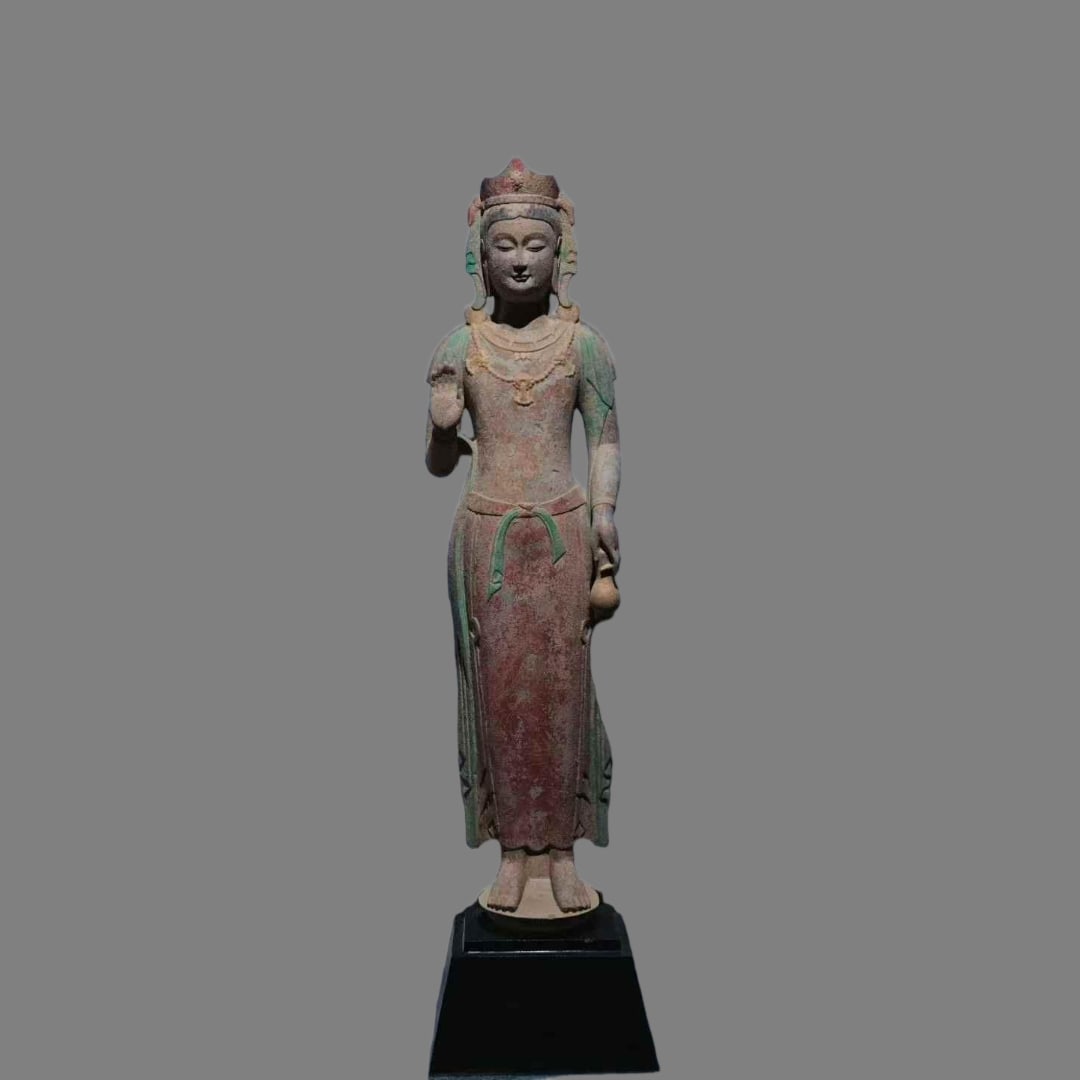 A statue of Guanyin in the Northern Qi Dynasty (1 of 9)