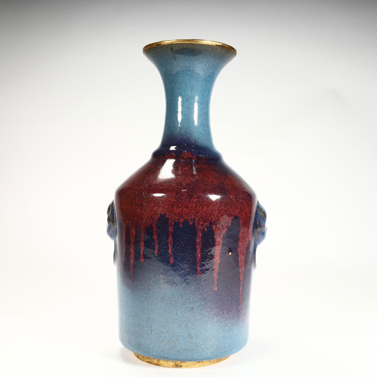 A piece of Jun kiln kiln turned into a gilded beast ear bottle: Jun kiln kiln turned into a gilded animal ear bottle SIZE: H:19cm L:15cm W:14cm W:1302g (The Dimensions Of All Batches Are Manually Measured.If You Need More Detailed Information, Please Contact Our C