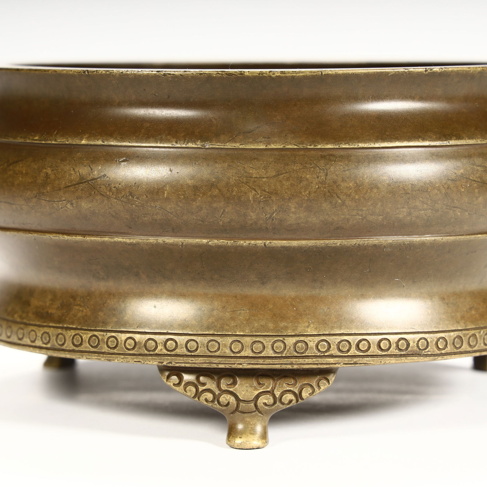 A Qing Dynasty copper string-patterned three-legged incense burner - 7