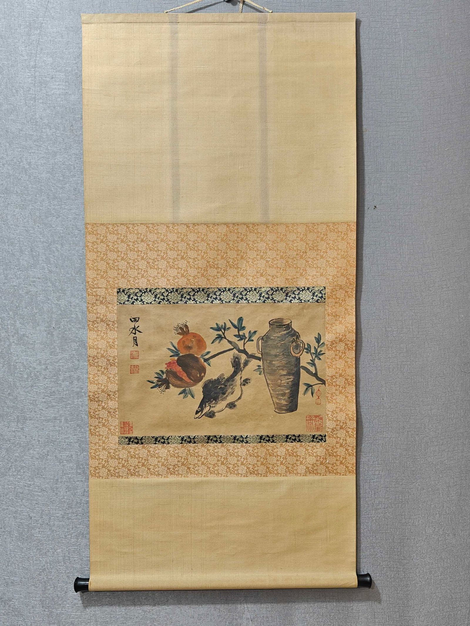 A picture of Xu Wei's fruits and vegetables: Xu Wei's fruit and vegetable picture SIZE: Core: 46x29cm (The Dimensions Of All Batches Are Manually Measured.If You Need More Detailed Information, Please Contact Our Customer Service Before Bidding.