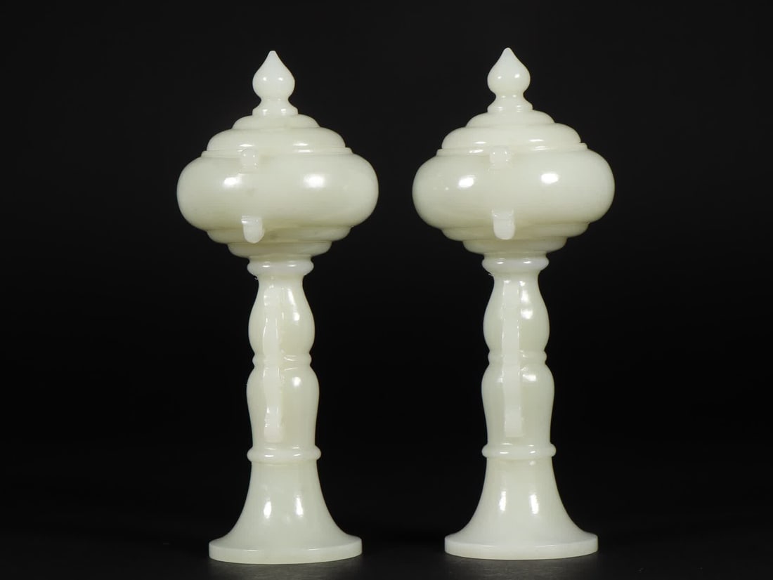 A pair of Qing Dynasty Hetian jade five incense burners - 2