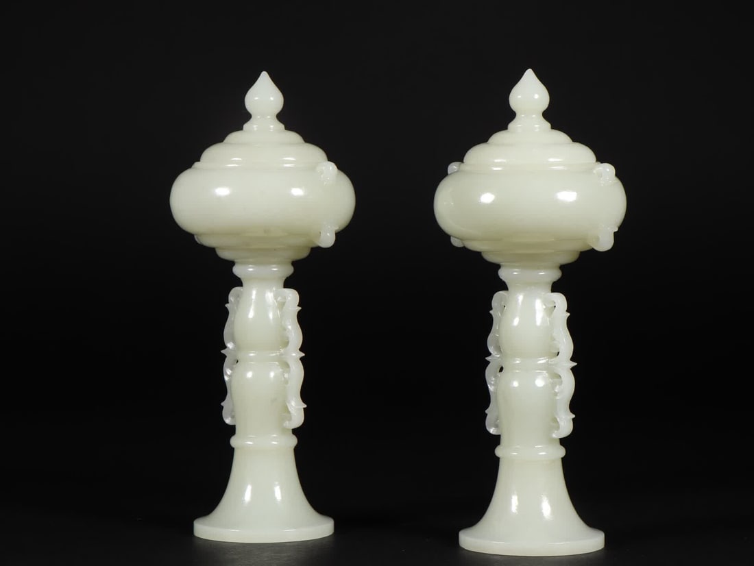 A pair of Qing Dynasty Hetian jade five incense burners - 3