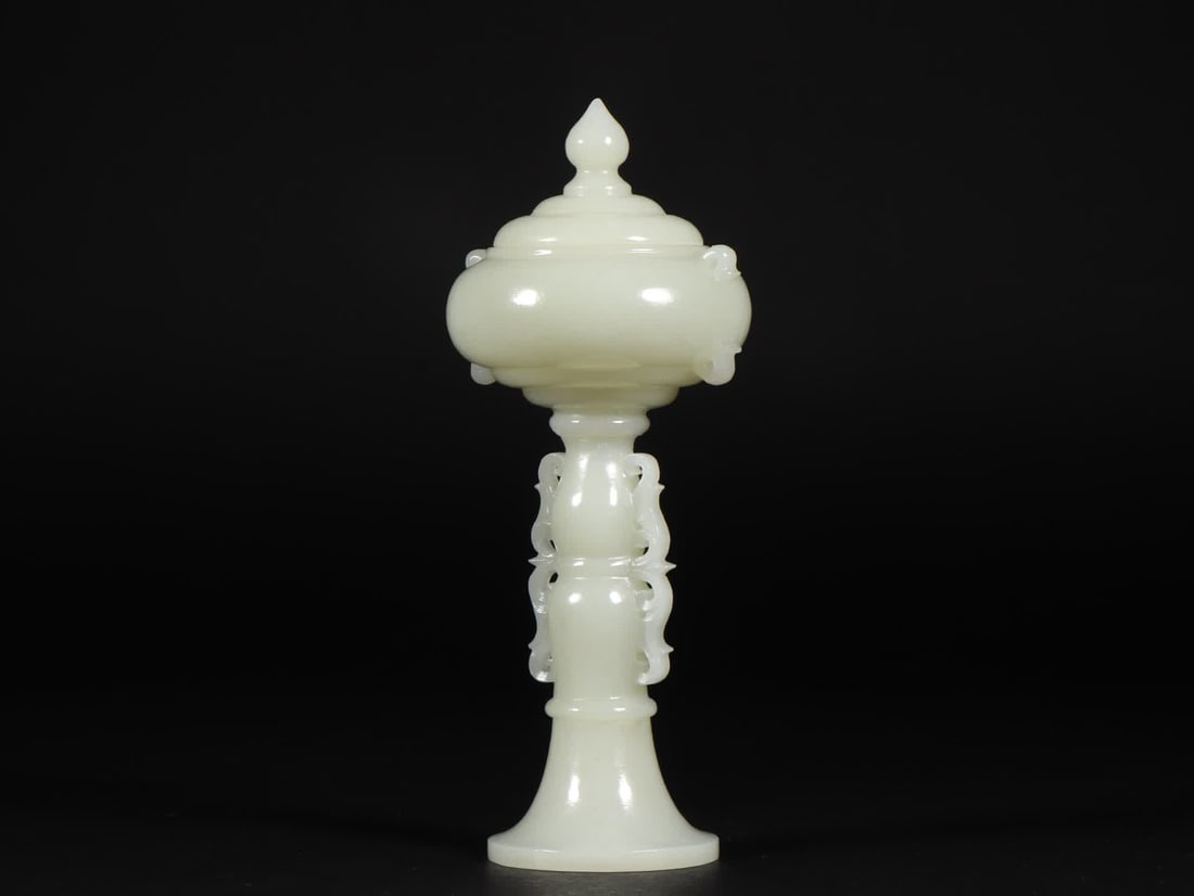 A pair of Qing Dynasty Hetian jade five incense burners - 7