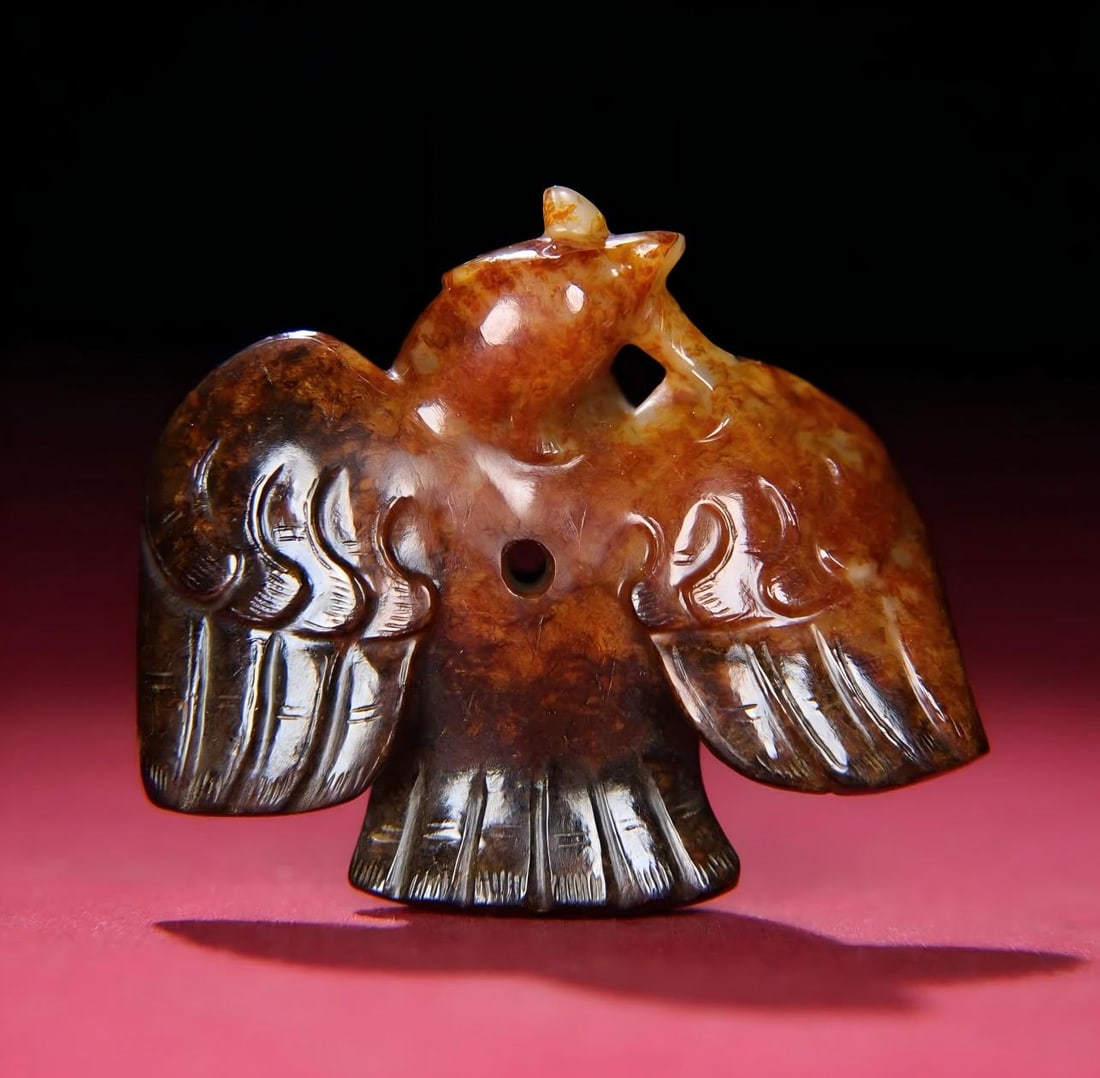 A Han Dynasty phoenix bird hole ornament (1 of 9)
