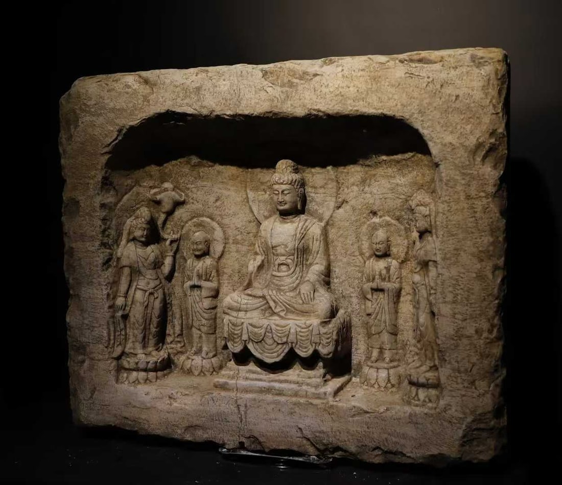 A Tang bluestone statue stele - 3