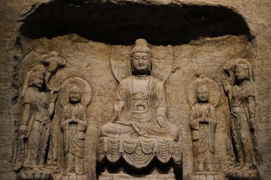 A Tang bluestone statue stele - 4