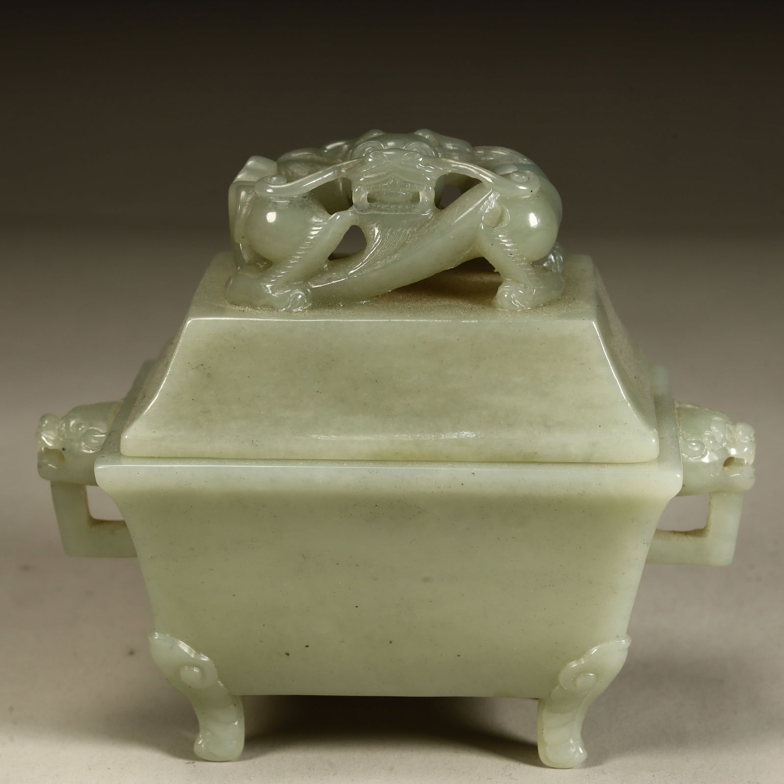 A piece of Qing Dynasty Hetian incense burner (1 of 9)
