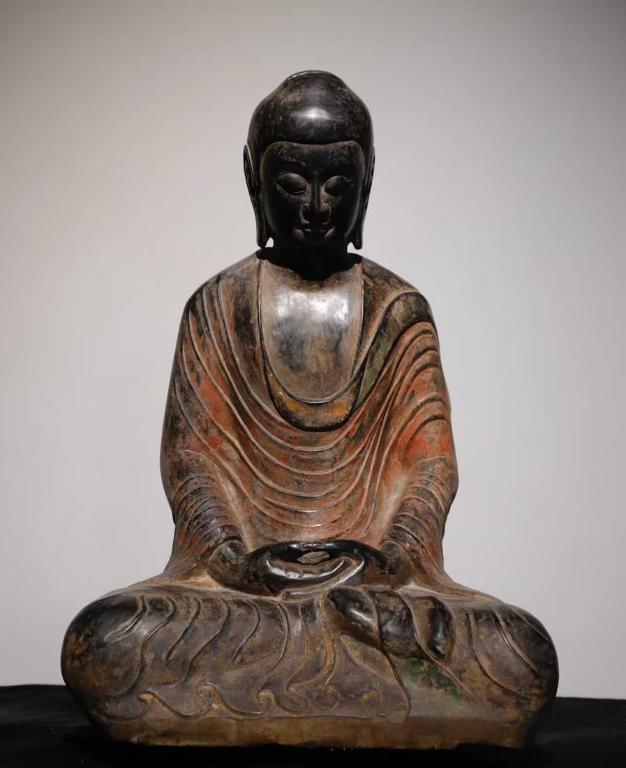 A bluestone painted Buddha statue of the Northern Qi Dynasty (1 of 9)