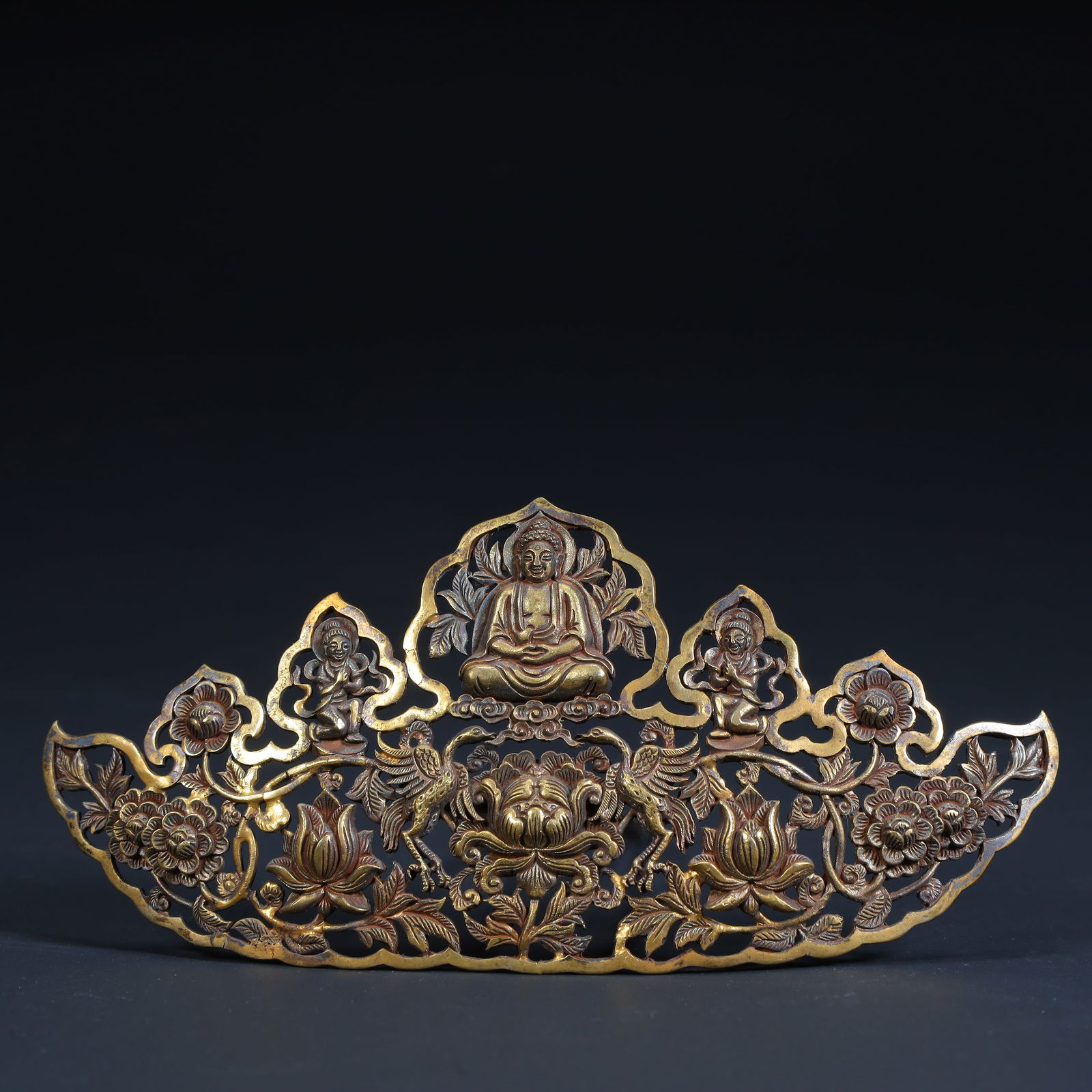 A Ming Dynasty gilt hollow Buddha pattern hairpin (1 of 9)