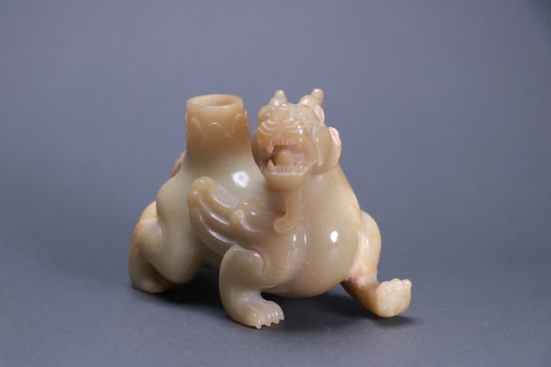 An ancient jade beast incense insert - 4