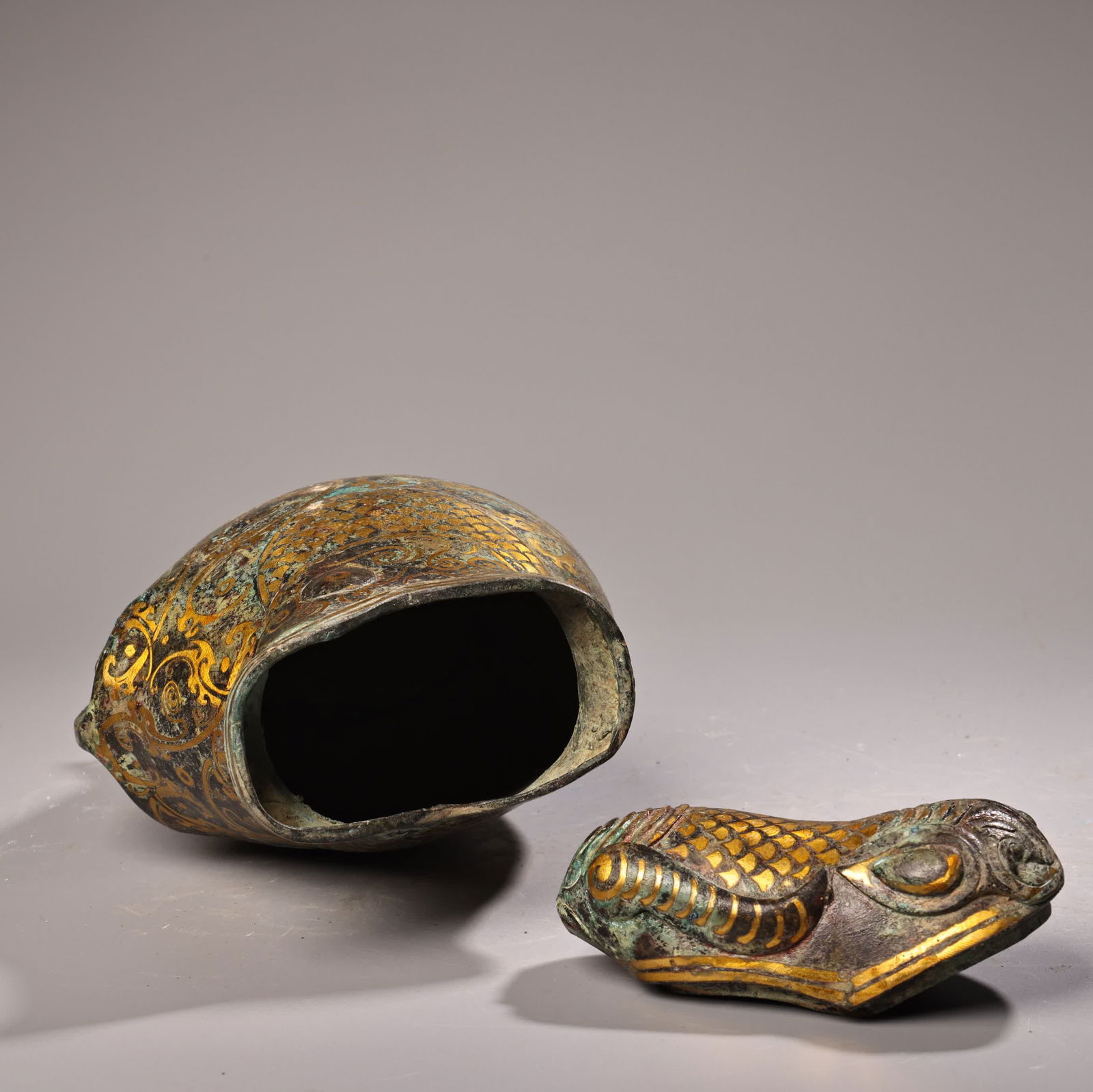 A bronze goldfish pot - 8