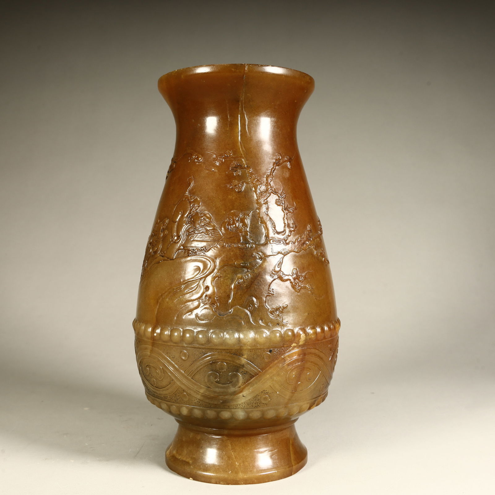 A Qing Dynasty Shoushan stone landscape character pattern bottle: Qing Dynasty Shoushan stone landscape figure pattern bottle SIZE: H:23cm L:12cm W:12cm W:2.3kg (The Dimensions Of All Batches Are Manually Measured.If You Need More Detailed Information, Please