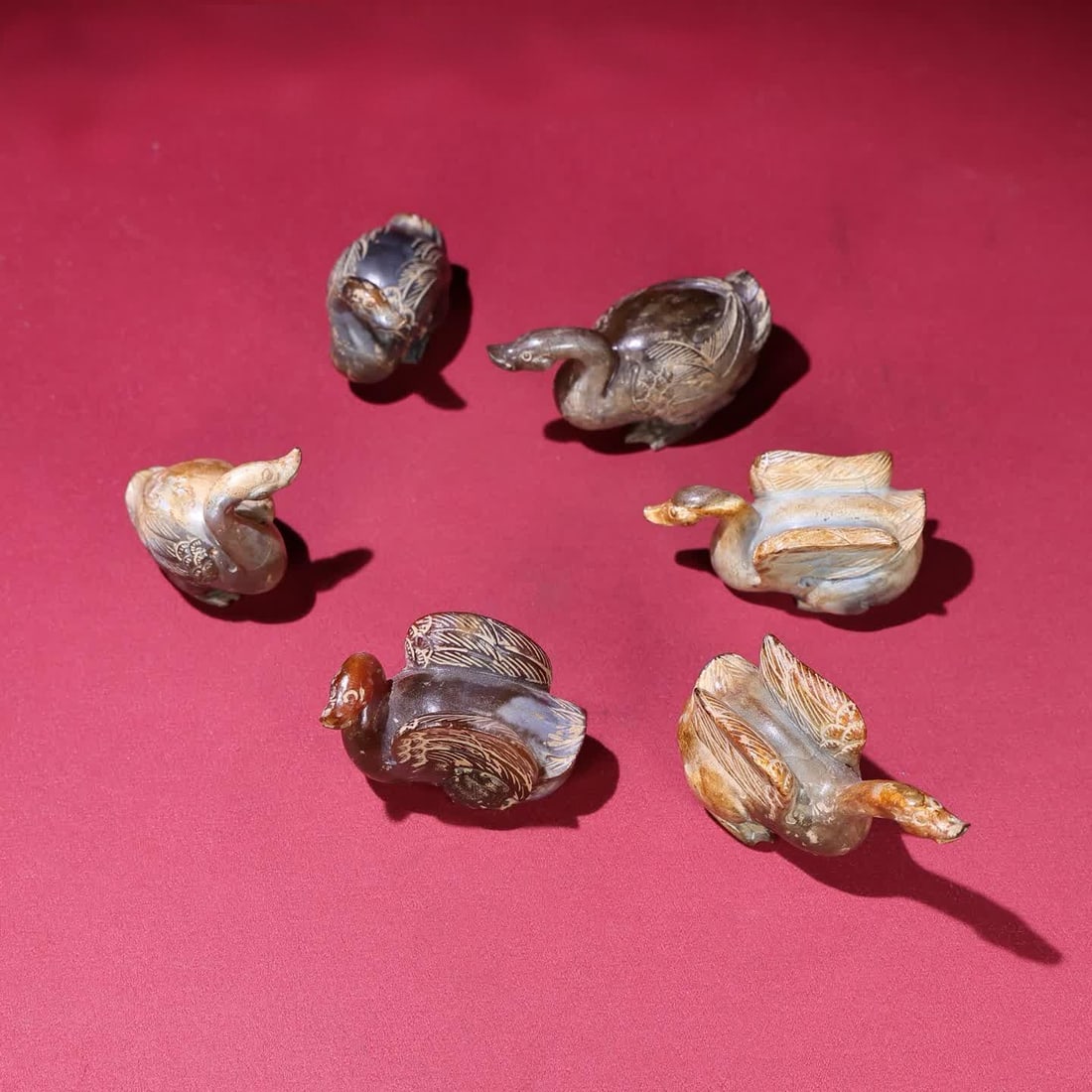 A set of Han Dynasty agate geese: A set of Han Dynasty agate geese SIZE: A single goose is about 64x30x29mm Total W: 308g (The Dimensions Of All Batches Are Manually Measured.If You Need More Detailed Information, Please Contact Our