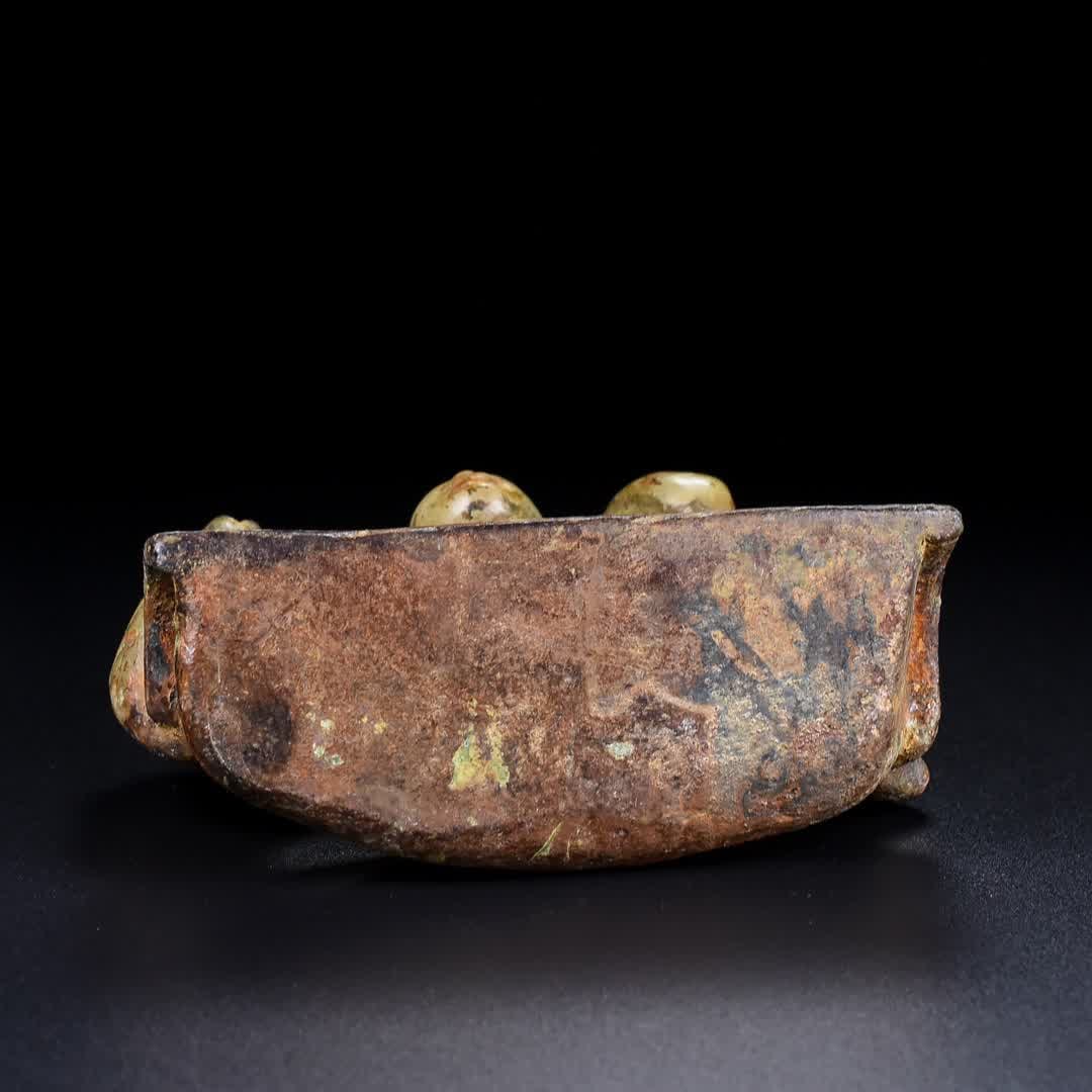 A Han Dynasty jade servant - 6