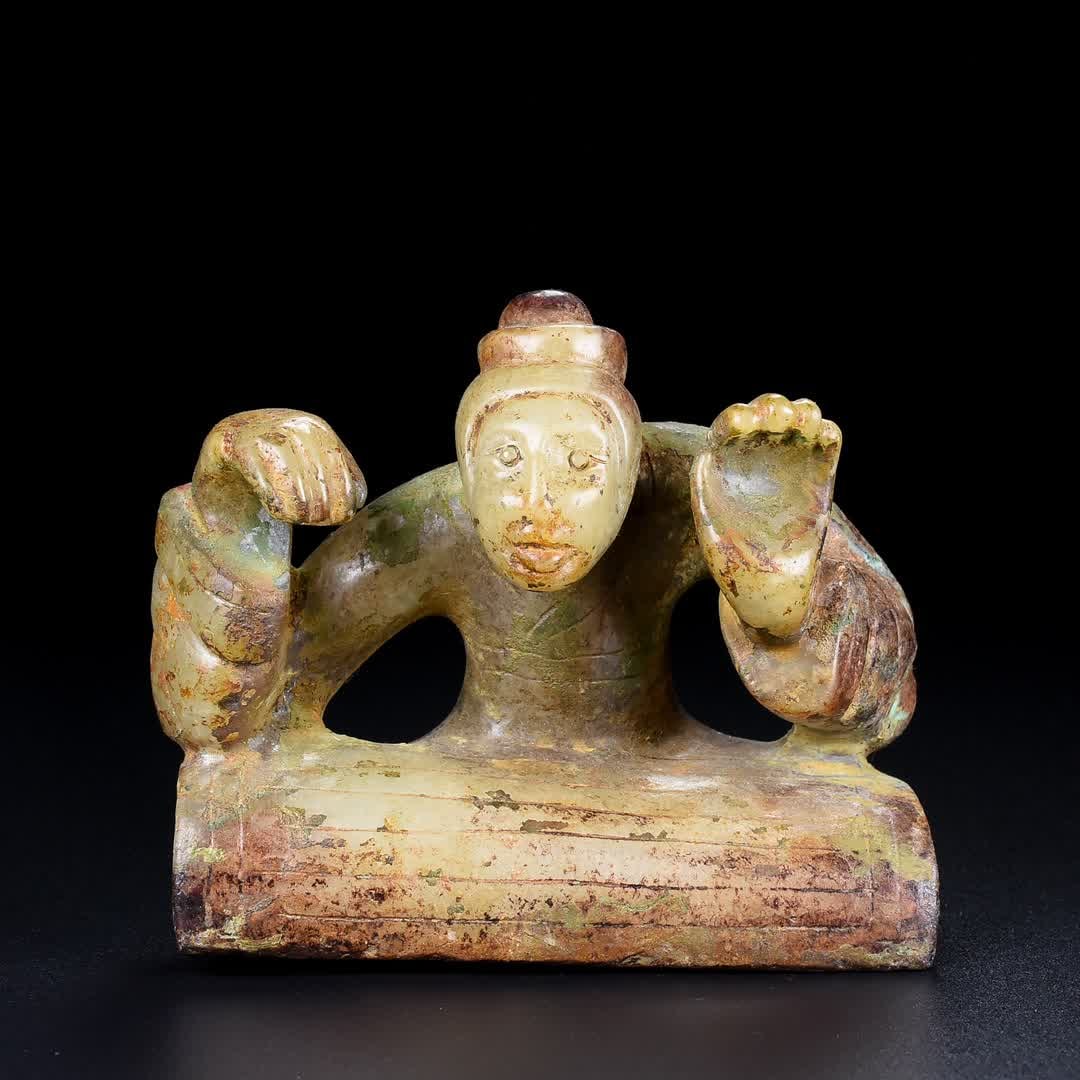 A Han Dynasty jade servant - 9