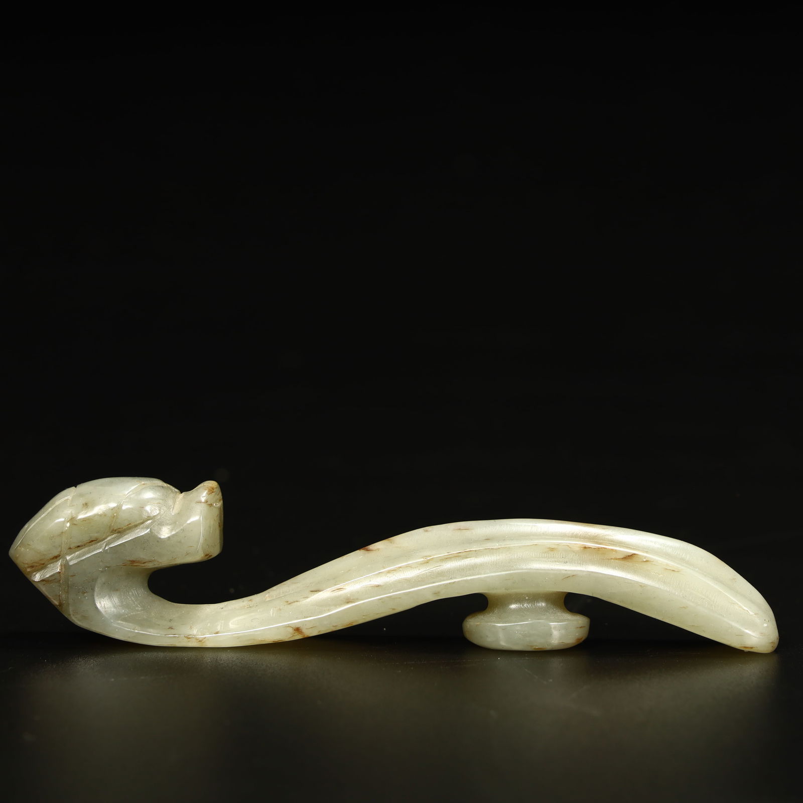 A jade dragon head with a hook - 2