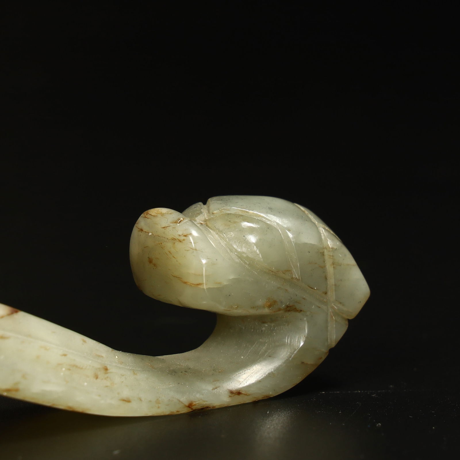 A jade dragon head with a hook - 8