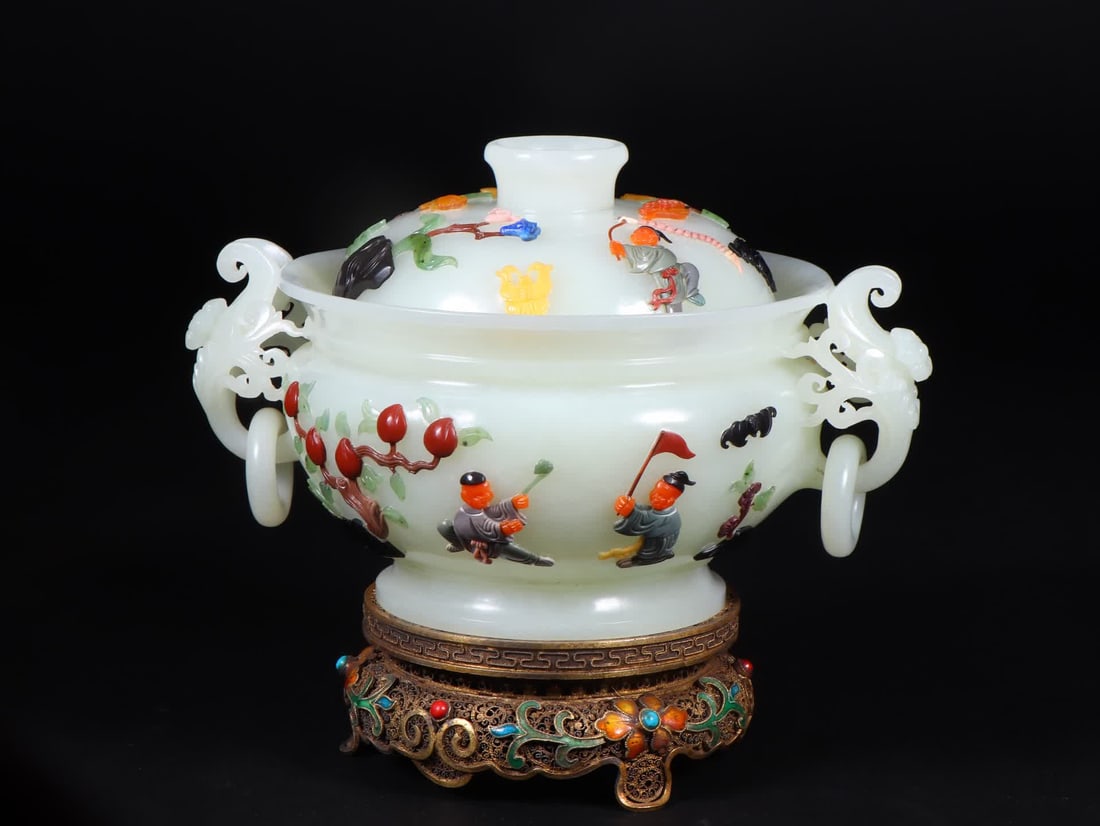 A picture of a Qing Dynasty Hetian jade inlaid treasure baby play picture of an amphora living ring (1 of 9)