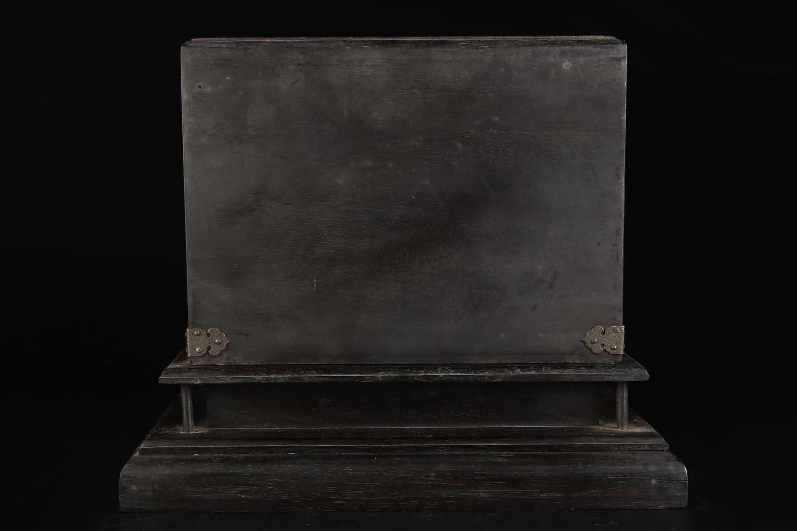 A book of jasper prince in the Qing Dynasty: Qing Dynasty jasper prince book SIZE: W: 3910g Wooden box H: 21cm W: 25.5cm (The Dimensions Of All Batches Are Manually Measured.If You Need More Detailed Information, Please Contact Our Customer Serv