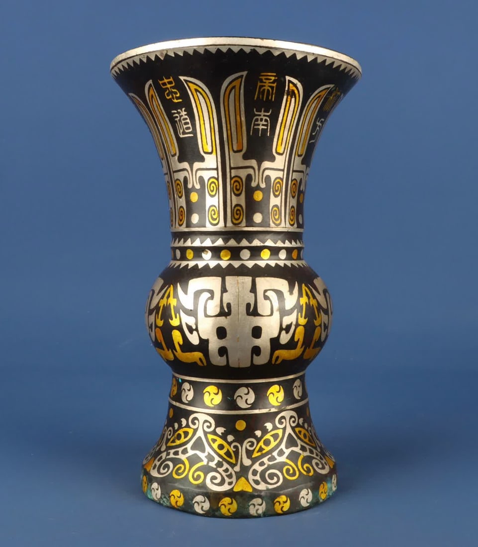 A piece of Han Dynasty_Bronze Cuo gold and silver round statue: Han Dynasty_Bronze Cuo gold and silver round statue SIZE: W:1750g L:15cm H:26cm (The Dimensions Of All Batches Are Manually Measured.If You Need More Detailed Information, Please Contact Our Customer