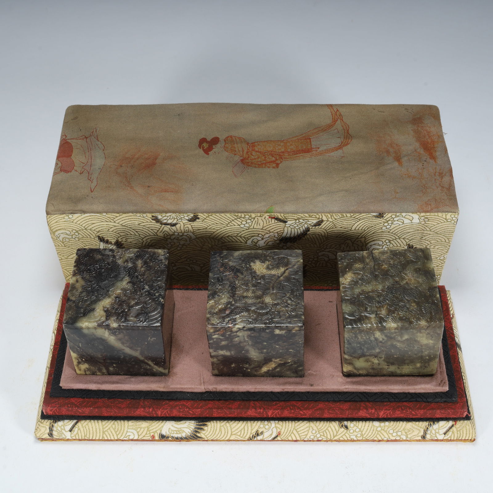 A set of Shoushan stone dragon seals (1 of 14)