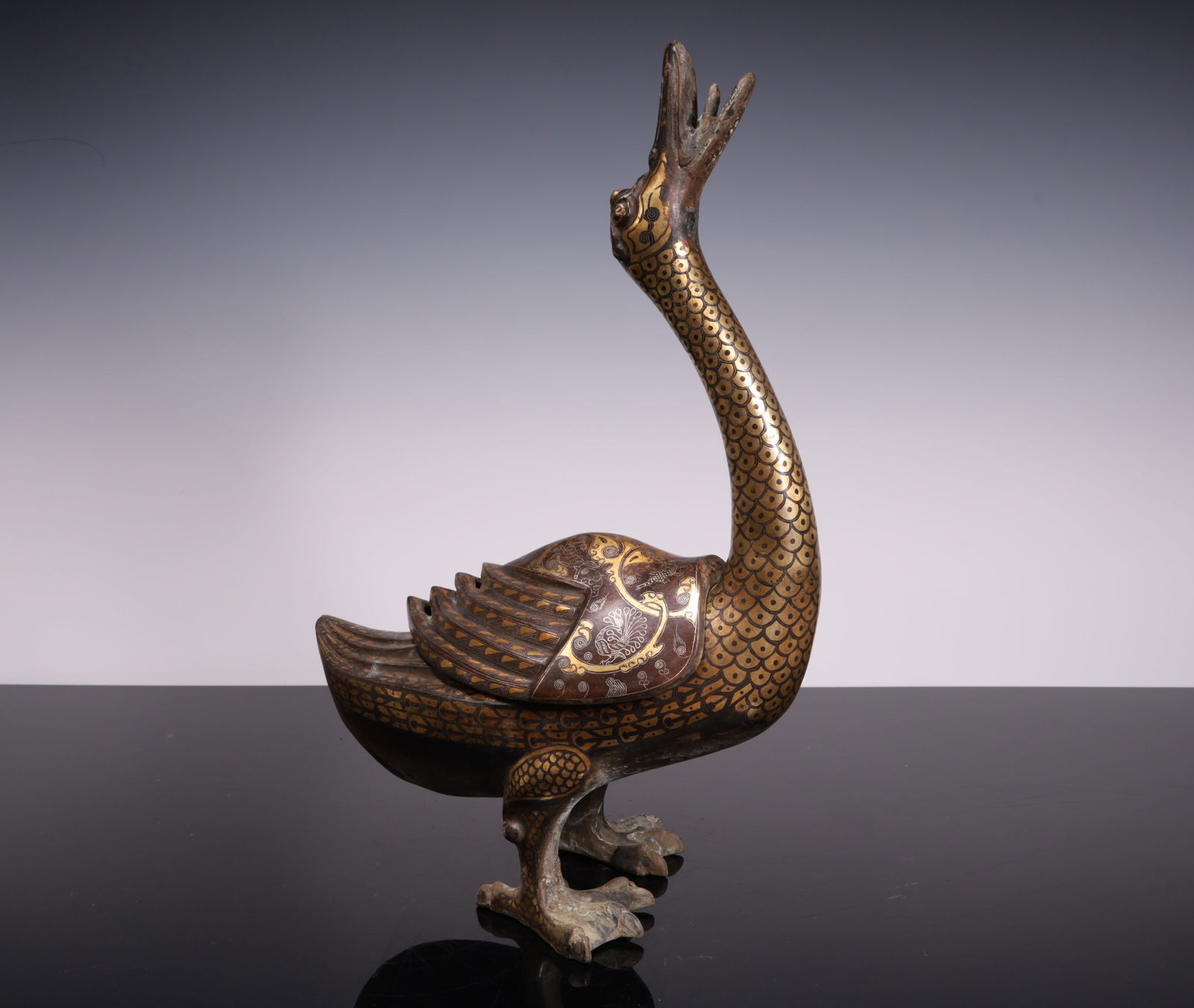 A Han Dynasty gold and silver duck carving (1 of 8)