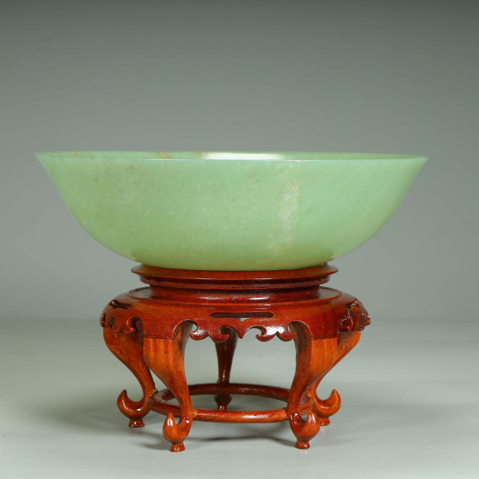 A Hetian jade bowl (1 of 13)
