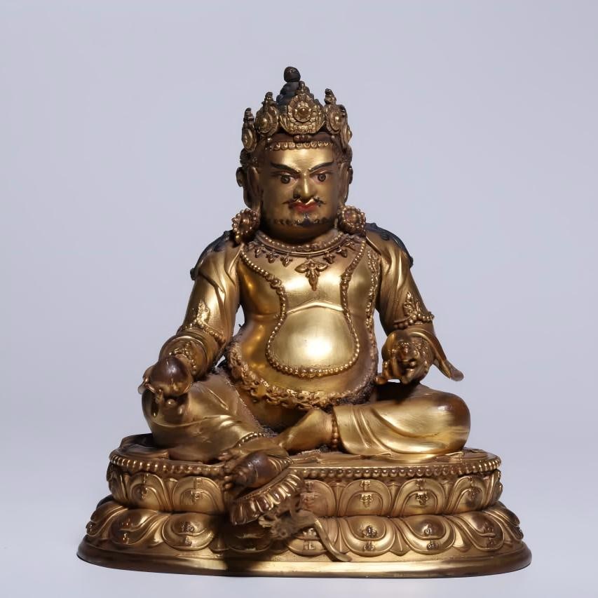 A Qing Dynasty bronze gilt statue of the God of Wealth: Qing Dynasty bronze gilt statue of the god of wealth SIZE: H:10cm L:9cm W:7.5cm W:411g (The Dimensions Of All Batches Are Manually Measured.If You Need More Detailed Information, Please Contact Our Cu