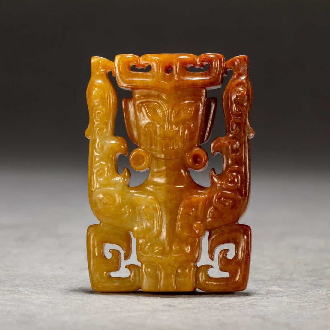 An ancient jade ornament: Ancient jade ornaments SIZE: L:5cm W:7cm (The Dimensions Of All Batches Are Manually Measured.If You Need More Detailed Information, Please Contact Our Customer Service Before Bidding.)