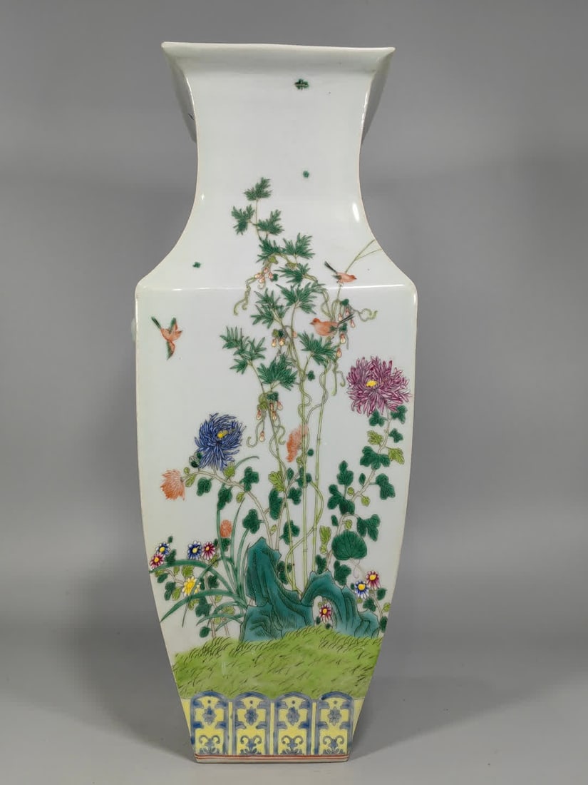 A Qing Dynasty square ancient colorful flower and bird vase: Qing Dynasty quadrangle ancient colorful flower and bird vase SIZE: H:43cm W:20cm (The Dimensions Of All Batches Are Manually Measured.If You Need More Detailed Information, Please Contact Our Custome