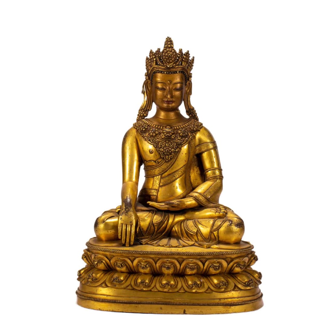 A bronze gilt Buddha statue of the Qing Dynasty: Qing Dynasty copper gilt Buddha statue SIZE: L:21cm W:15cm H:31cm (The Dimensions Of All Batches Are Manually Measured.If You Need More Detailed Information, Please Contact Our Customer Service Before