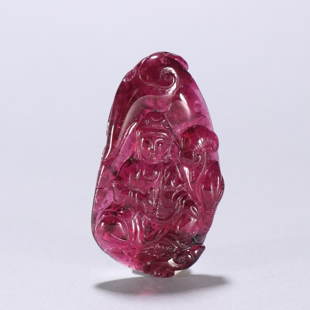 A Qing Dynasty tourmaline Guanyin pendant: Qing Dynasty tourmaline Guanyin pendant SIZE: H:6.4cm W:3.8cm W:31.5g (The Dimensions Of All Batches Are Manually Measured.If You Need More Detailed Information, Please Contact Our Customer Service Be