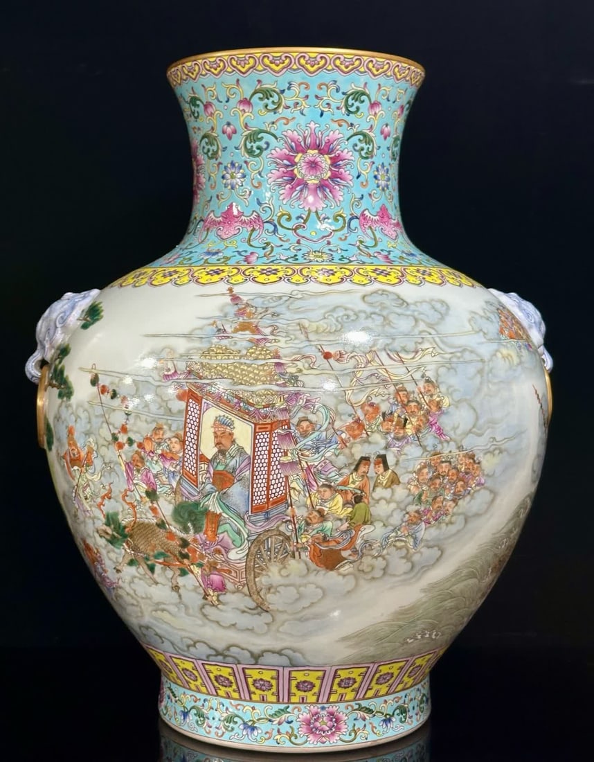 A piece of Qing Qianlong foreign color turquoise green glaze flower entwined figure three officials: Qing Qianlong foreign color turquoise green glaze flower entwined figure three officials out of the tour picture lion head and double ears SIZE: H: 52cm Belly diameter 43cm (The Dimensions Of All Batc