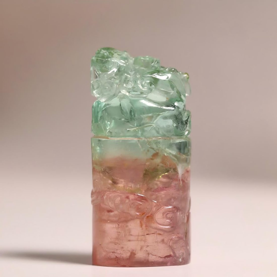 A Qing watermelon tourmaline beast button seal: Qing watermelon tourmaline beast button seal double deer holding Ganoderma lucidum SIZE: 4.73x2.2x1.66cm 33.4g (The Dimensions Of All Batches Are Manually Measured.If You Need More Detailed Informatio