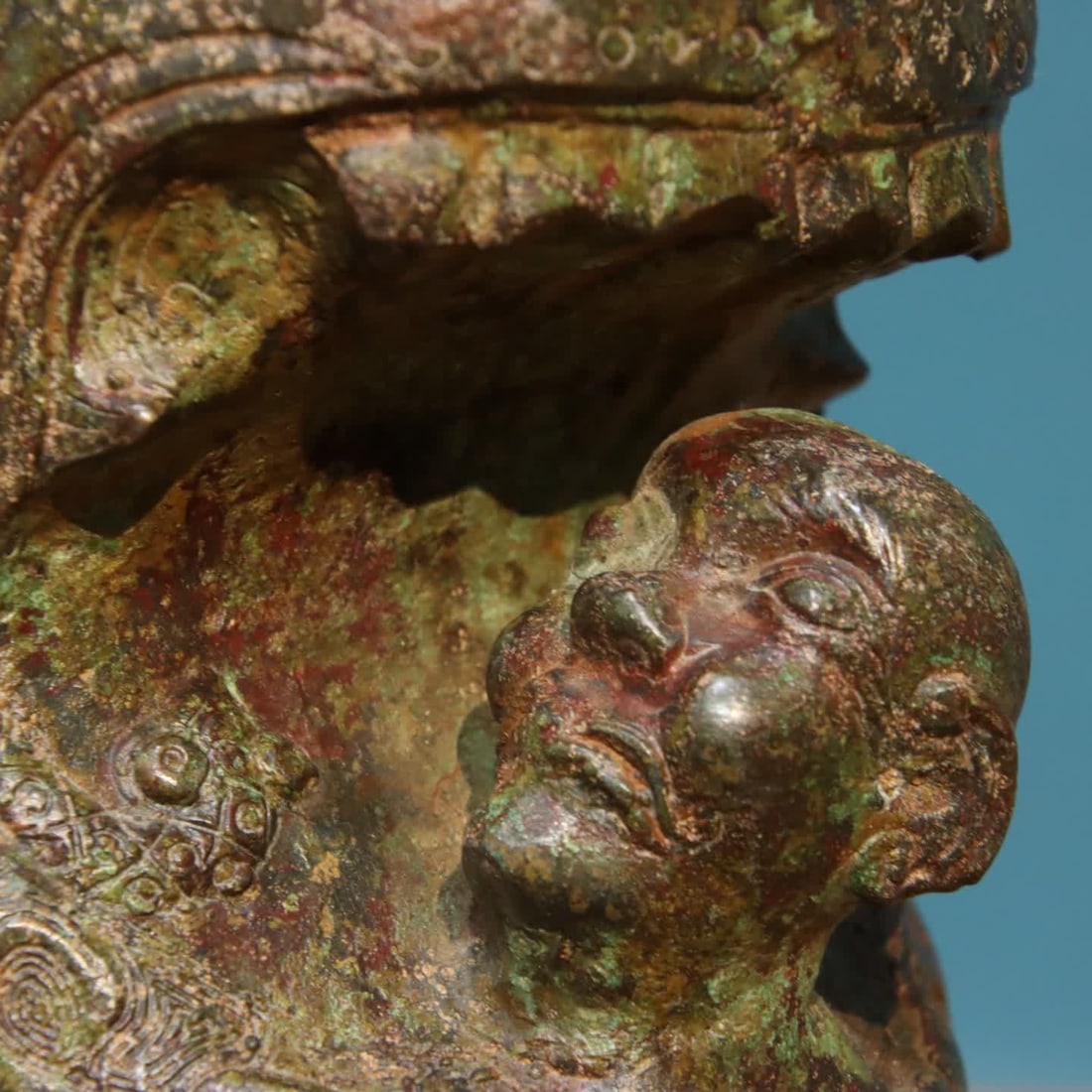 A bronze lifting beam - 6