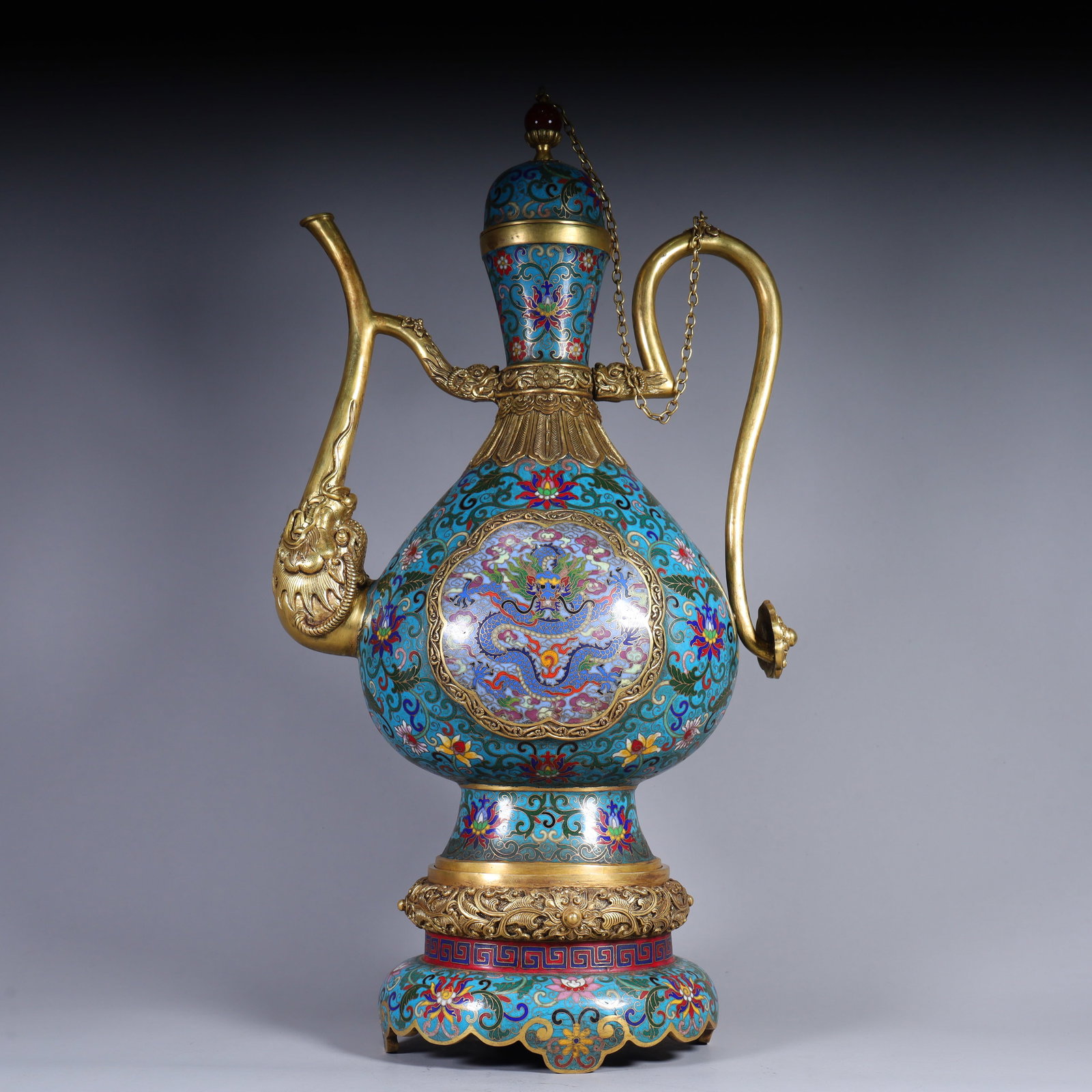 A Qing Dynasty cloisonné cloisonné enamel dragon pattern wine jug: Qing Dynasty cloisonné enamel dragon pattern wine jug SIZE: H:50cm L:27cm W:15cm W:6.3kg (The Dimensions Of All Batches Are Manually Measured.If You Need More Detailed Information, Please Contact Our