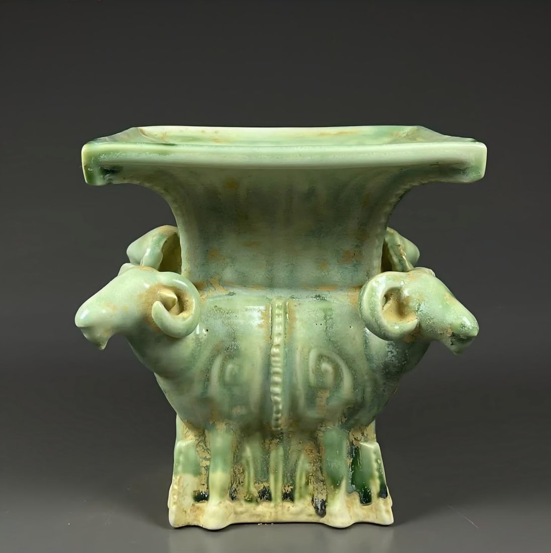 A piece of Tangong County kiln hanging green four sheep square statue: Tanggong County kiln hangs green four sheep square statues SIZE: H:17cm W:16cm (The Dimensions Of All Batches Are Manually Measured.If You Need More Detailed Information, Please Contact Our Customer S