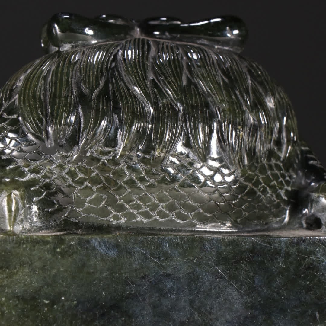 A Qing Dynasty jasper dragon button seal - 6