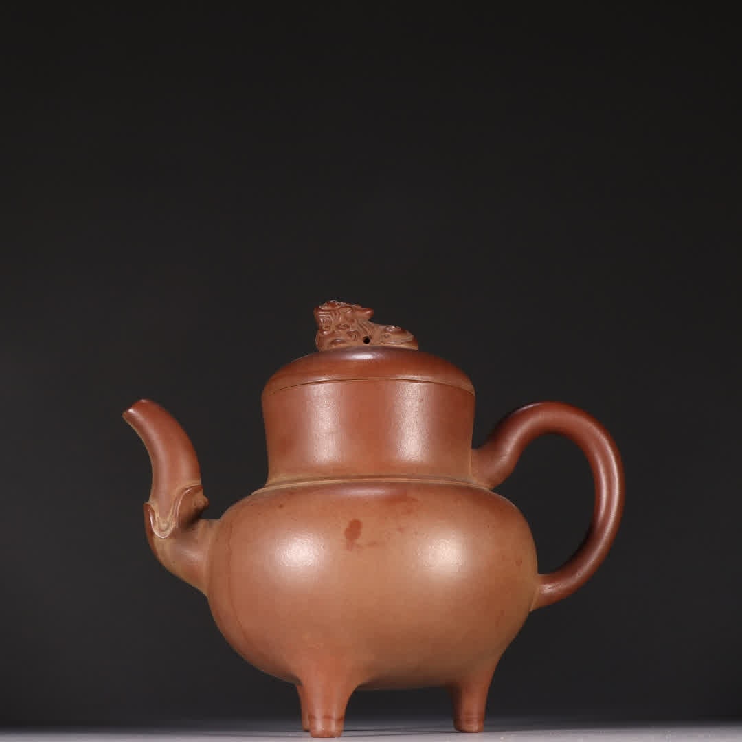 A Shao Chunlai purple sand beast button teapot: Shao Chunlai purple sand beast button teapot SIZE: H:15cm W:18.4cm (The Dimensions Of All Batches Are Manually Measured.If You Need More Detailed Information, Please Contact Our Customer Service Befor