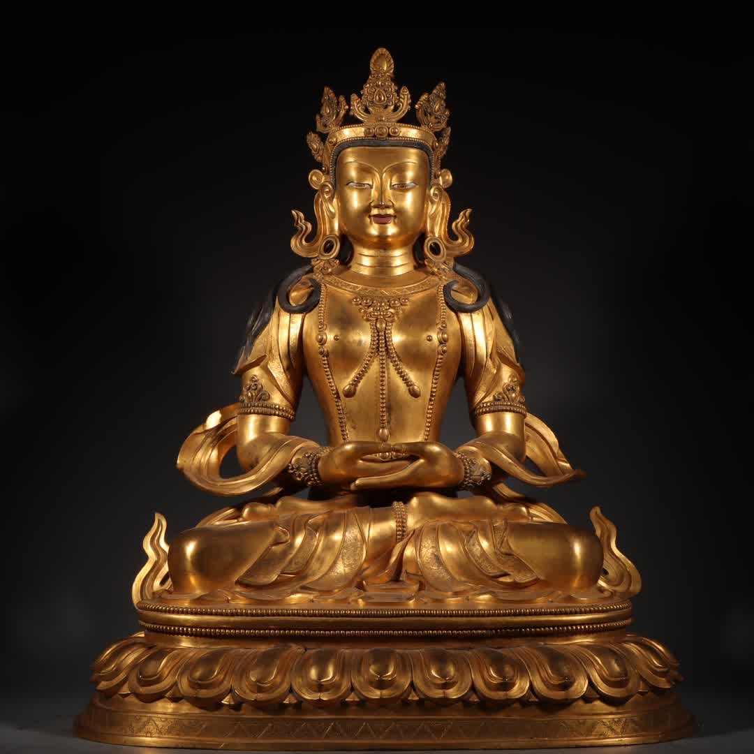 A Qing Dynasty Tibetan copper-gilt longevity Buddha statue: Qing Dynasty Tibetan copper-gilt longevity Buddha statue SIZE: W:42.5kg H:66.5cm W:53.5cm T:41cm (The Dimensions Of All Batches Are Manually Measured.If You Need More Detailed Information, Please Cont