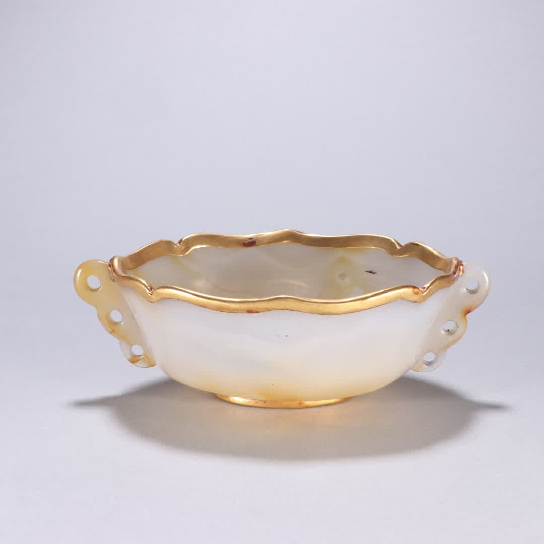 A piece of Liao gold agate gold-filled amphora: Liao gold agate gold-filled amphora wash SIZE: H:5.4cm W:15.8cm W:260g (The Dimensions Of All Batches Are Manually Measured.If You Need More Detailed Information, Please Contact Our Customer Service B